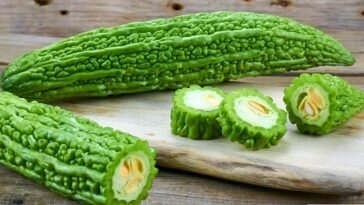 Trik Mudah Memasak Sayur Pare Anti Pahit