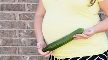 Amankah Ibu Hamil Makan Timun? Yuk, Simak Penjelasannya Berikut Ini